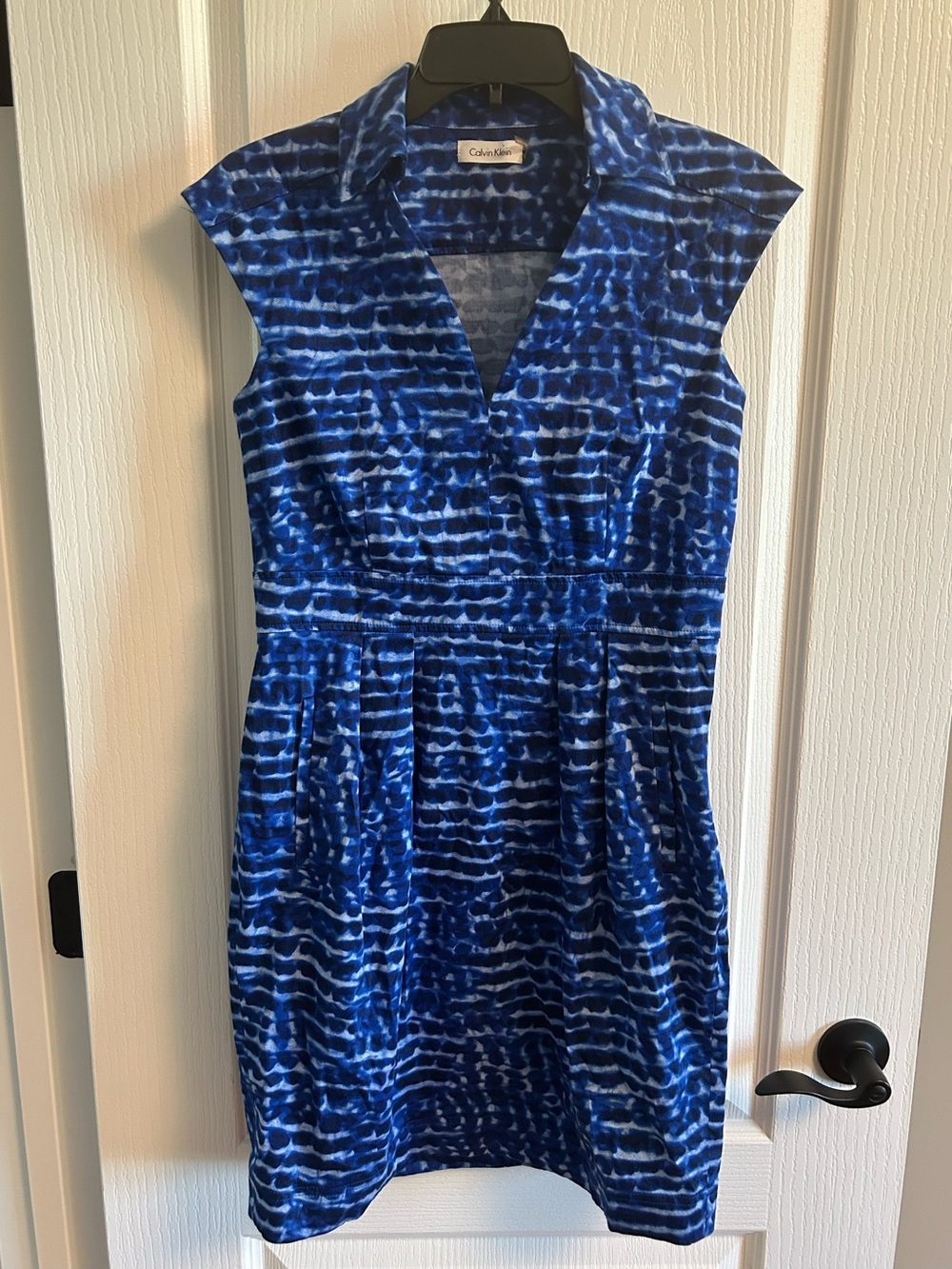 Calvin Klein | Dresses | Calvin Klein Navy White Patterned Capsleeve Vneck Mini Dress